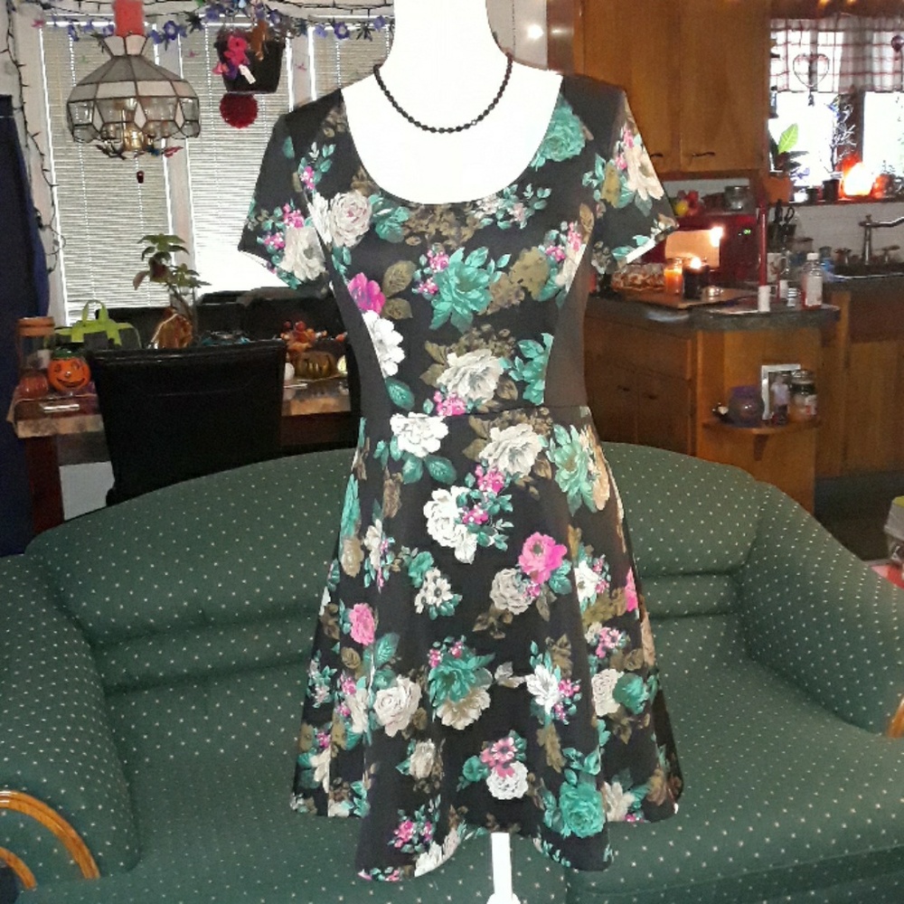 Elle black w multicolored flowers womens dress